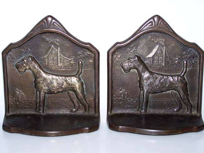 A pair of Antique Bookends by the Connecticut Foundry circa 1929 depicting a Wire Haired Terrier — image 2